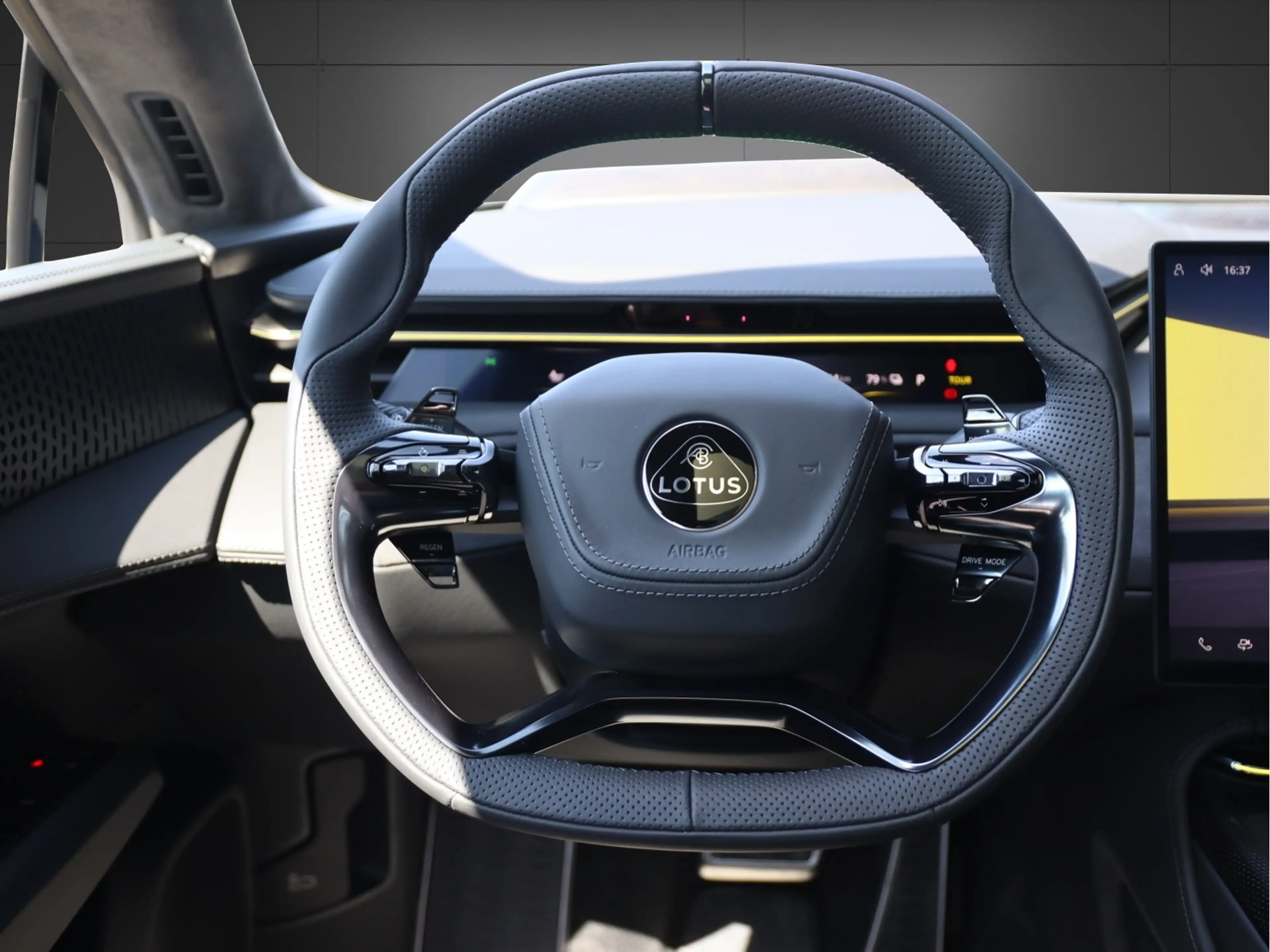 Lotus Emeya S *Lotus Leipzig* *Executive Seats* — photo 6