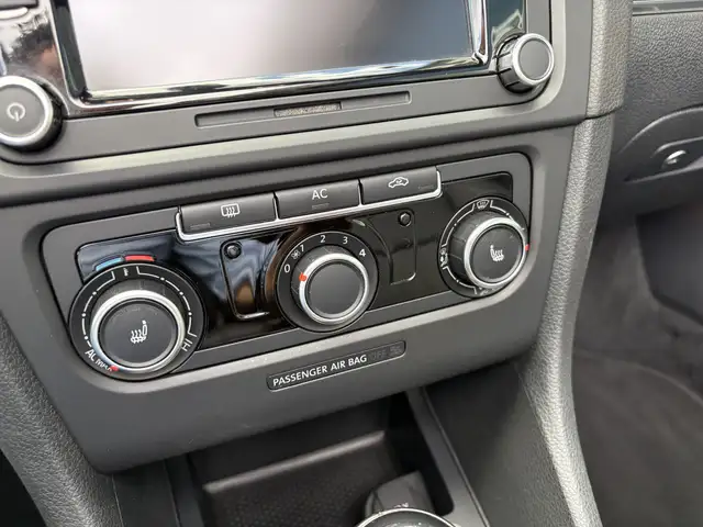 Volkswagen Golf view 6