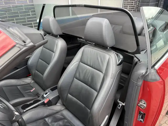 Volkswagen Golf view 3