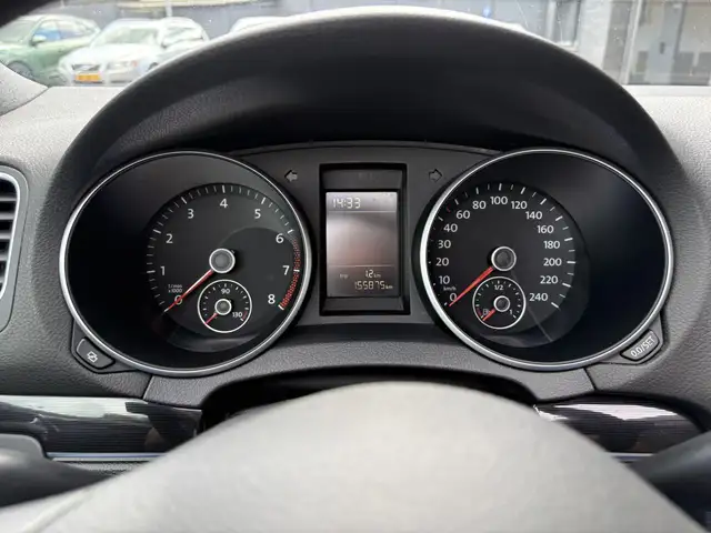 Volkswagen Golf view 5