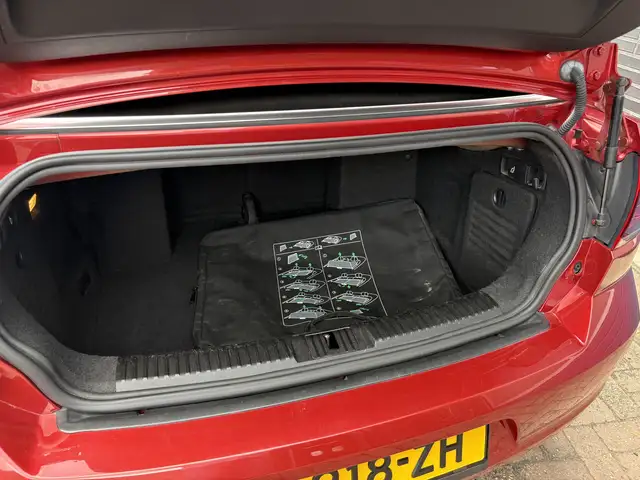 Volkswagen Golf view 13