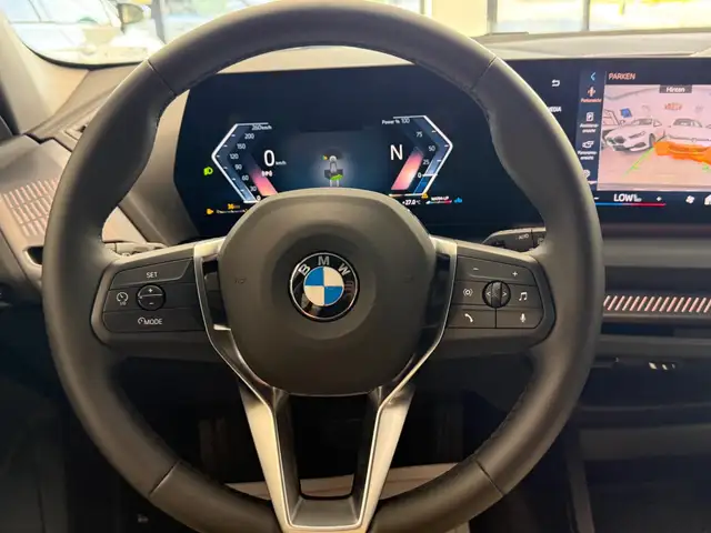 BMW 1 Series view 13