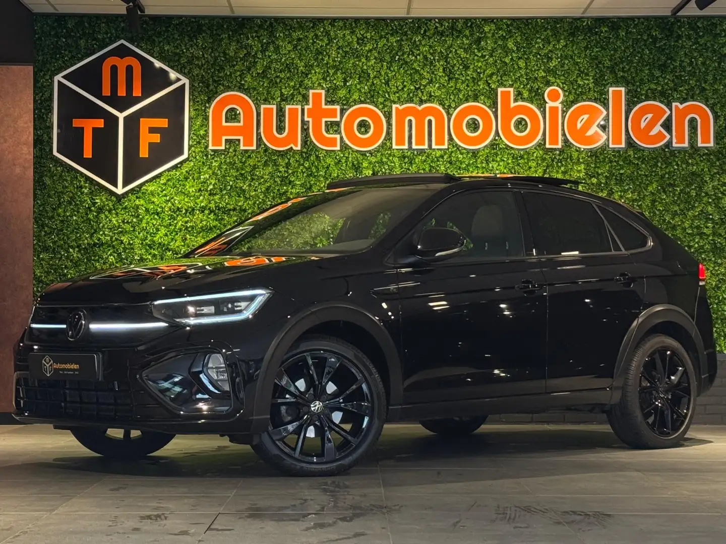 Volkswagen Taigo Volkswagen Taigo 1.5 TSI R-LINE 150 PK|VIRTUAL|PAN Schwarz - 1