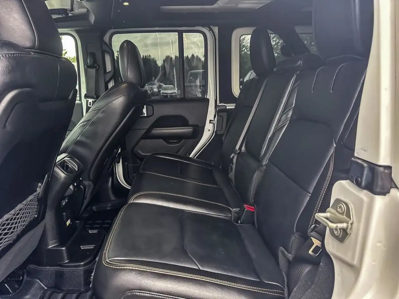 Jeep Wrangler снимка Jeep Wrangler