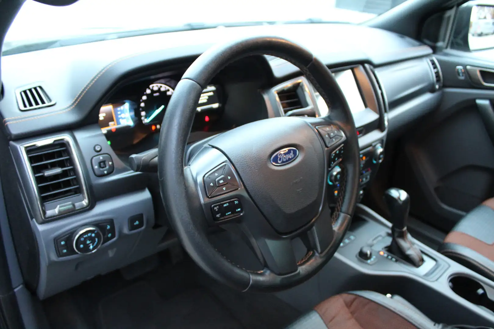 Ford Ranger 3.2 TDCi 200Pk Wildtrak Supercab Automaat | 5 cili Noir - 2