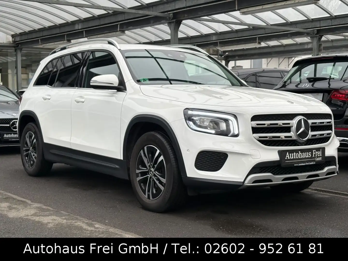 Mercedes-Benz GLB 180 d 1-HAND*LED*KAMERA*LEDER*AHK*TEILLEDER* Blanco - 1