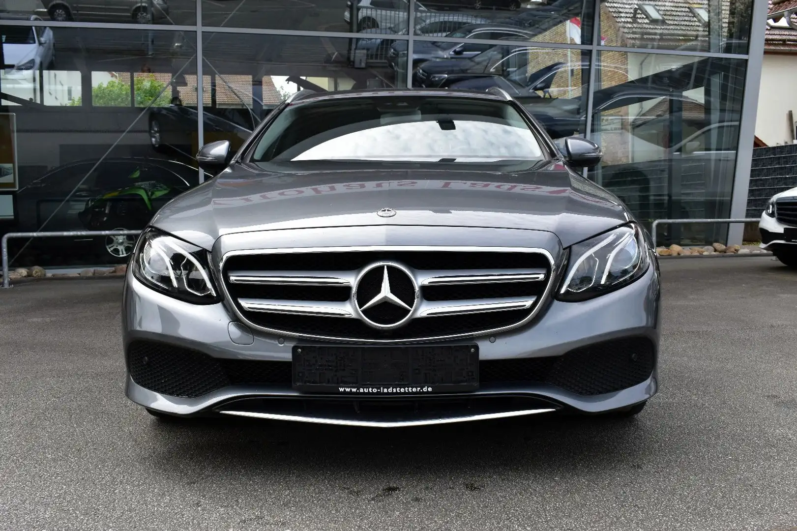 Mercedes-Benz E 220 d T*4Matic*RFK*Totwinkel*LED*NAVI*Kamera* Gris - 2