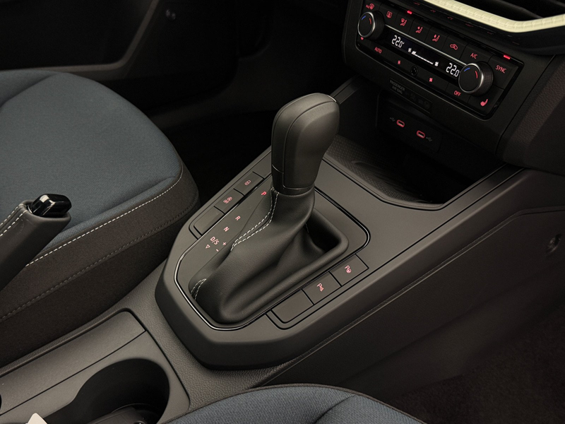 SEAT Arona Arona 1.5 TSI DSG Black Ed.+CAM+NAV+LED+ASSISTS+ — photo 31