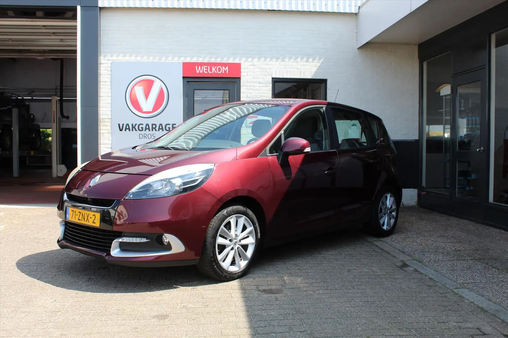 Renault Scenic Energy TCe 115 Stop & Start Serie Limitee Collecti Rood - 1