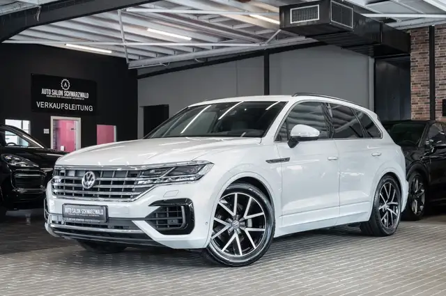 Volkswagen Touareg main image