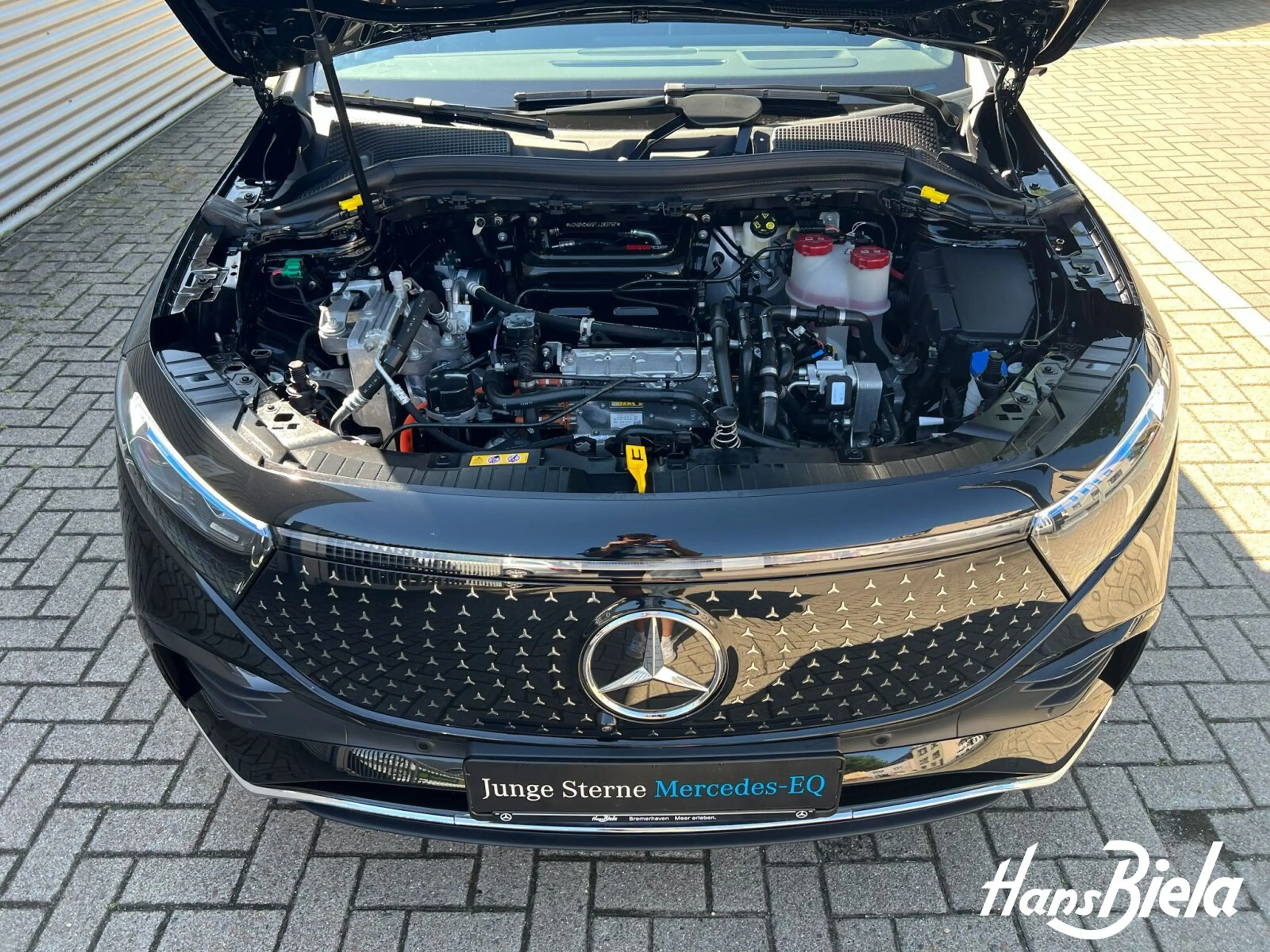 Mercedes-Benz EQA 300 EQA 300 4M AMG/20"/Adv.+/Pano/Bur/LED/360°/Mem HK — photo 7
