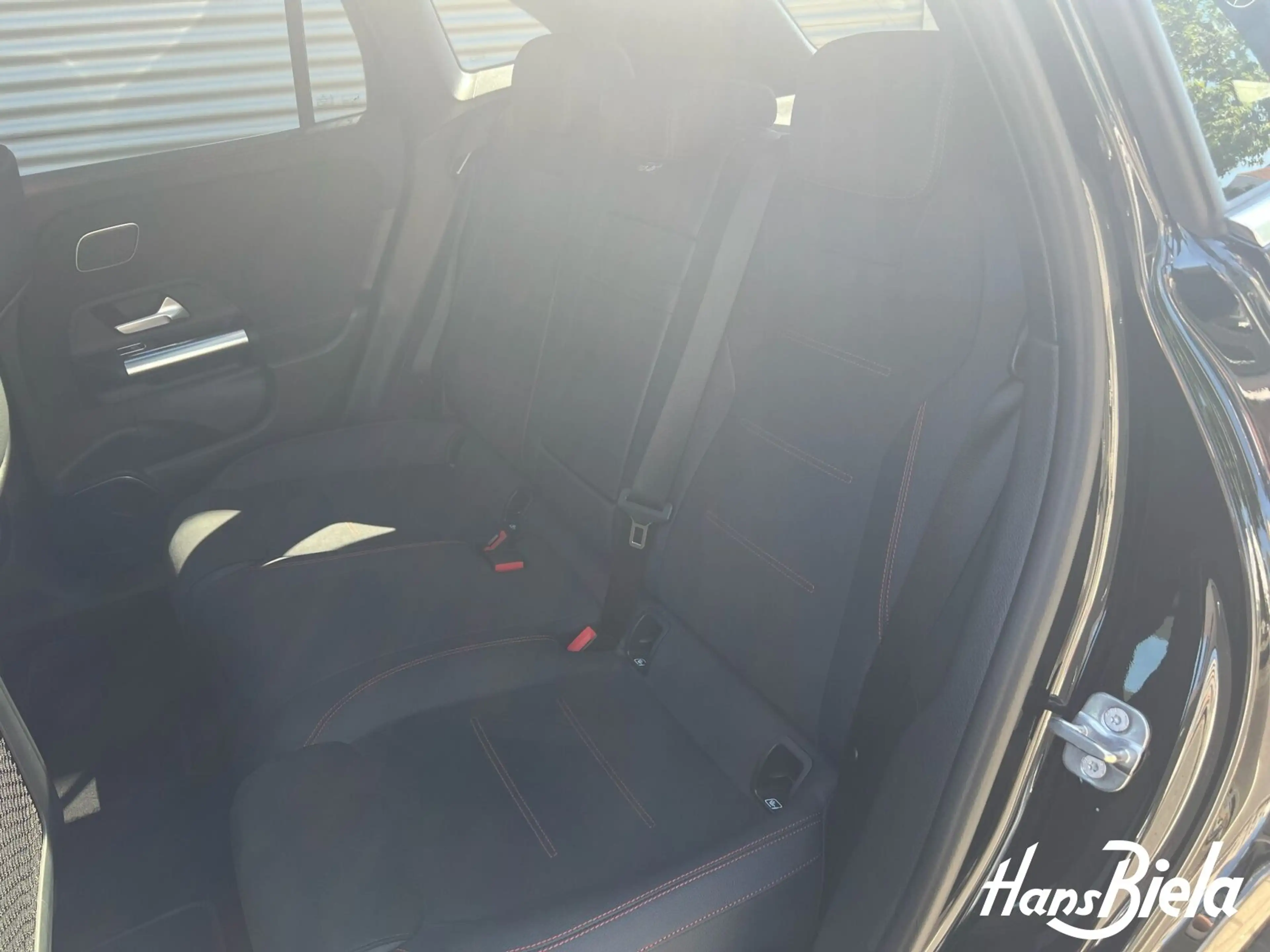 Mercedes-Benz EQA 300 EQA 300 4M AMG/20"/Adv.+/Pano/Bur/LED/360°/Mem HK — photo 13