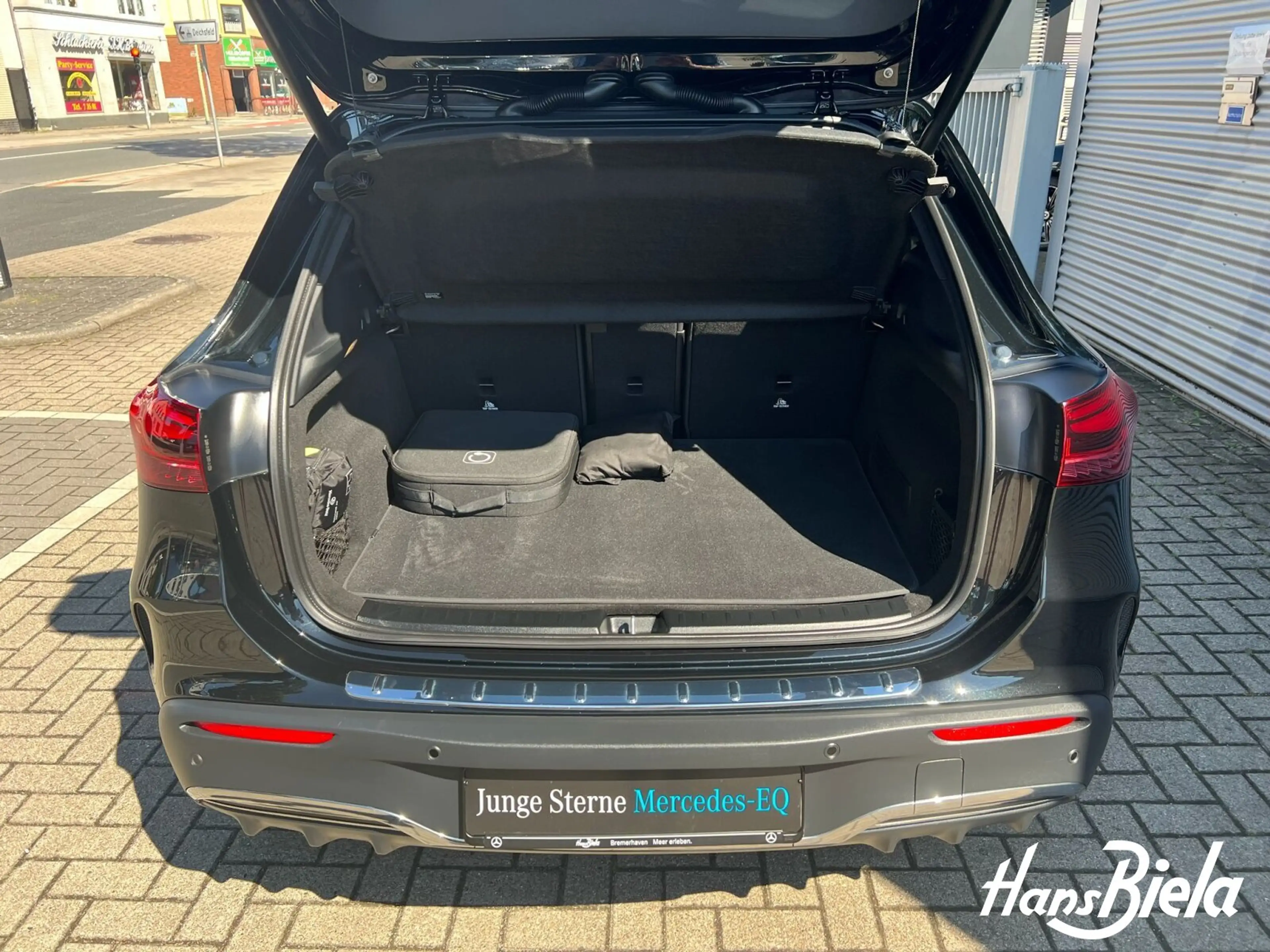 Mercedes-Benz EQA 300 EQA 300 4M AMG/20"/Adv.+/Pano/Bur/LED/360°/Mem HK — photo 6