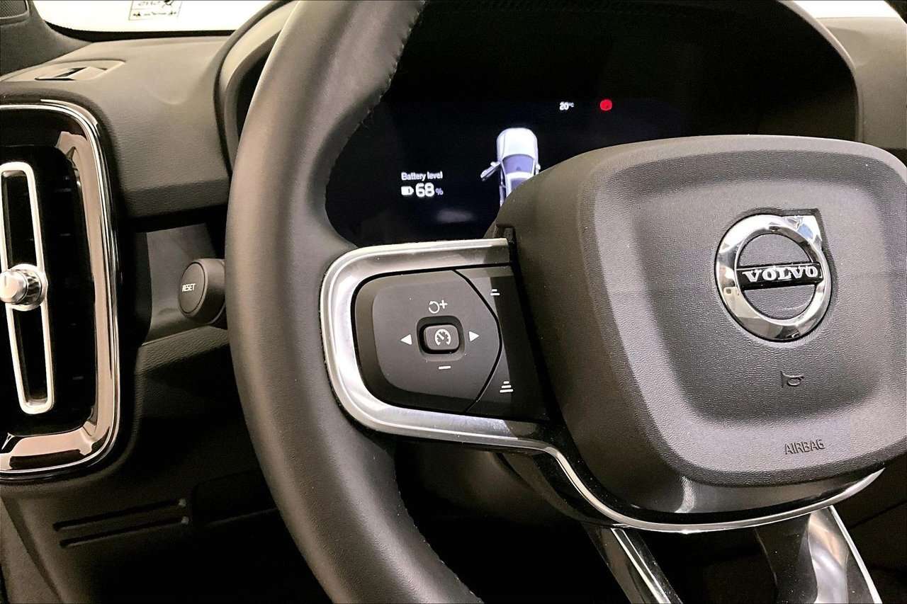 2023 Volvo XC40 TWIN ULTIMATE 100% ELECTRIC - HARMAN KARDON - 20'' thumb 20