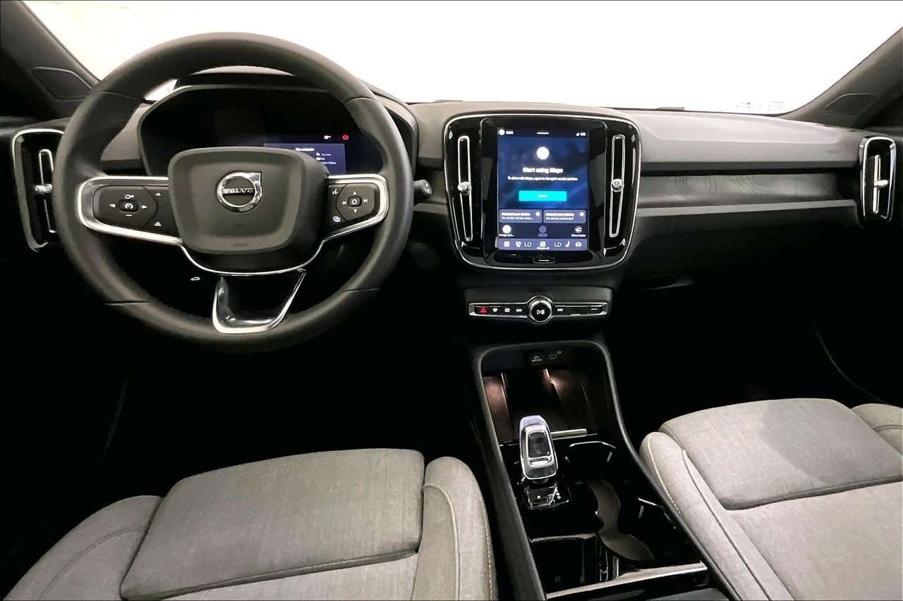 2023 Volvo XC40 TWIN ULTIMATE 100% ELECTRIC - HARMAN KARDON - 20'' thumb 15