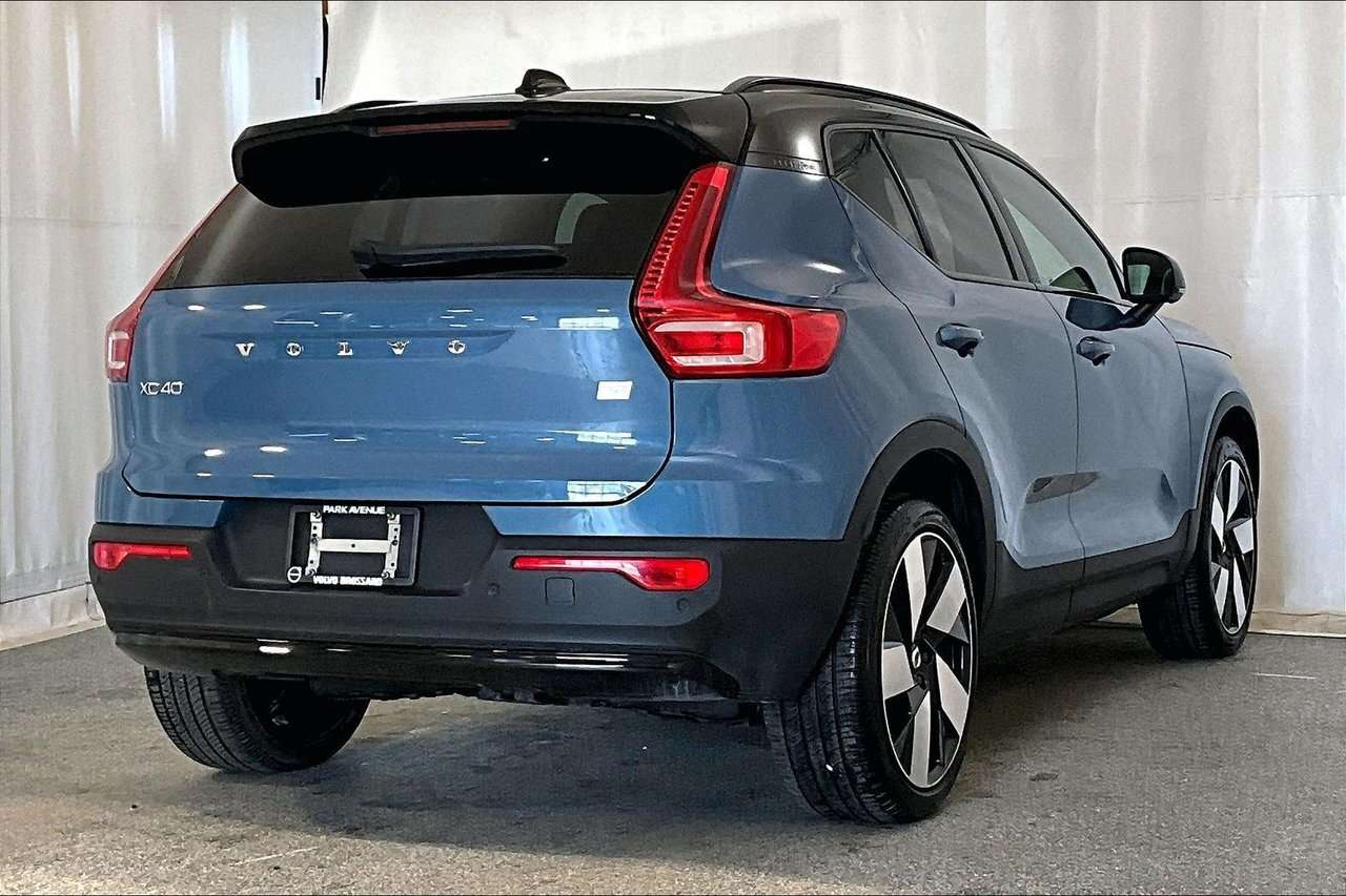 2023 Volvo XC40 TWIN ULTIMATE 100% ELECTRIC - HARMAN KARDON - 20'' alt 2