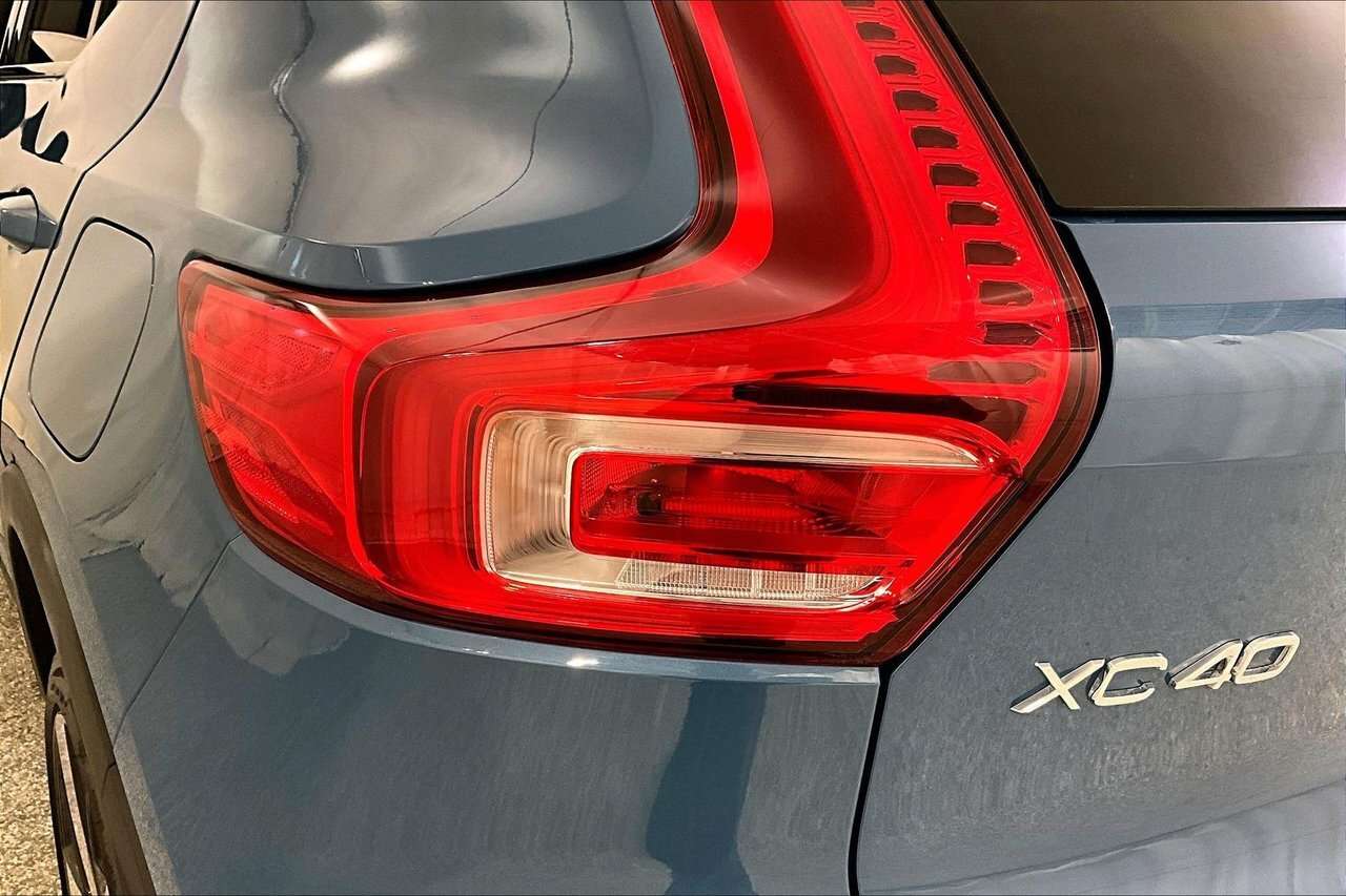 2023 Volvo XC40 TWIN ULTIMATE 100% ELECTRIC - HARMAN KARDON - 20'' thumb 32