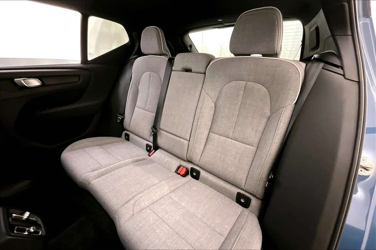 2023 Volvo XC40 TWIN ULTIMATE 100% ELECTRIC - HARMAN KARDON - 20'' thumb 28