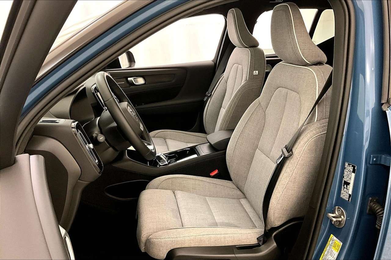 2023 Volvo XC40 TWIN ULTIMATE 100% ELECTRIC - HARMAN KARDON - 20'' thumb 27