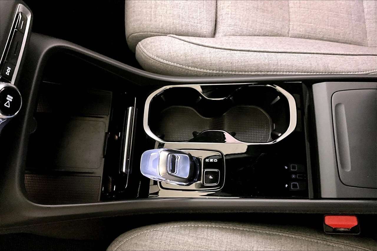 2023 Volvo XC40 TWIN ULTIMATE 100% ELECTRIC - HARMAN KARDON - 20'' thumb 14