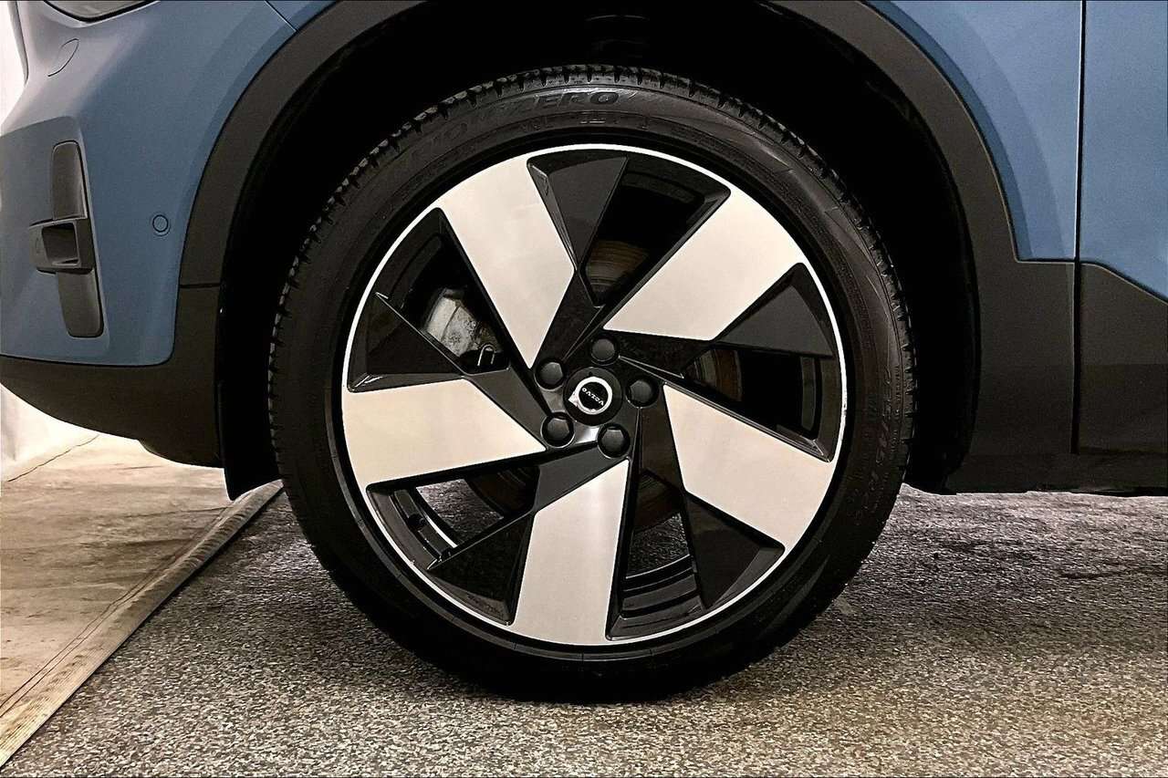 2023 Volvo XC40 TWIN ULTIMATE 100% ELECTRIC - HARMAN KARDON - 20'' thumb 8
