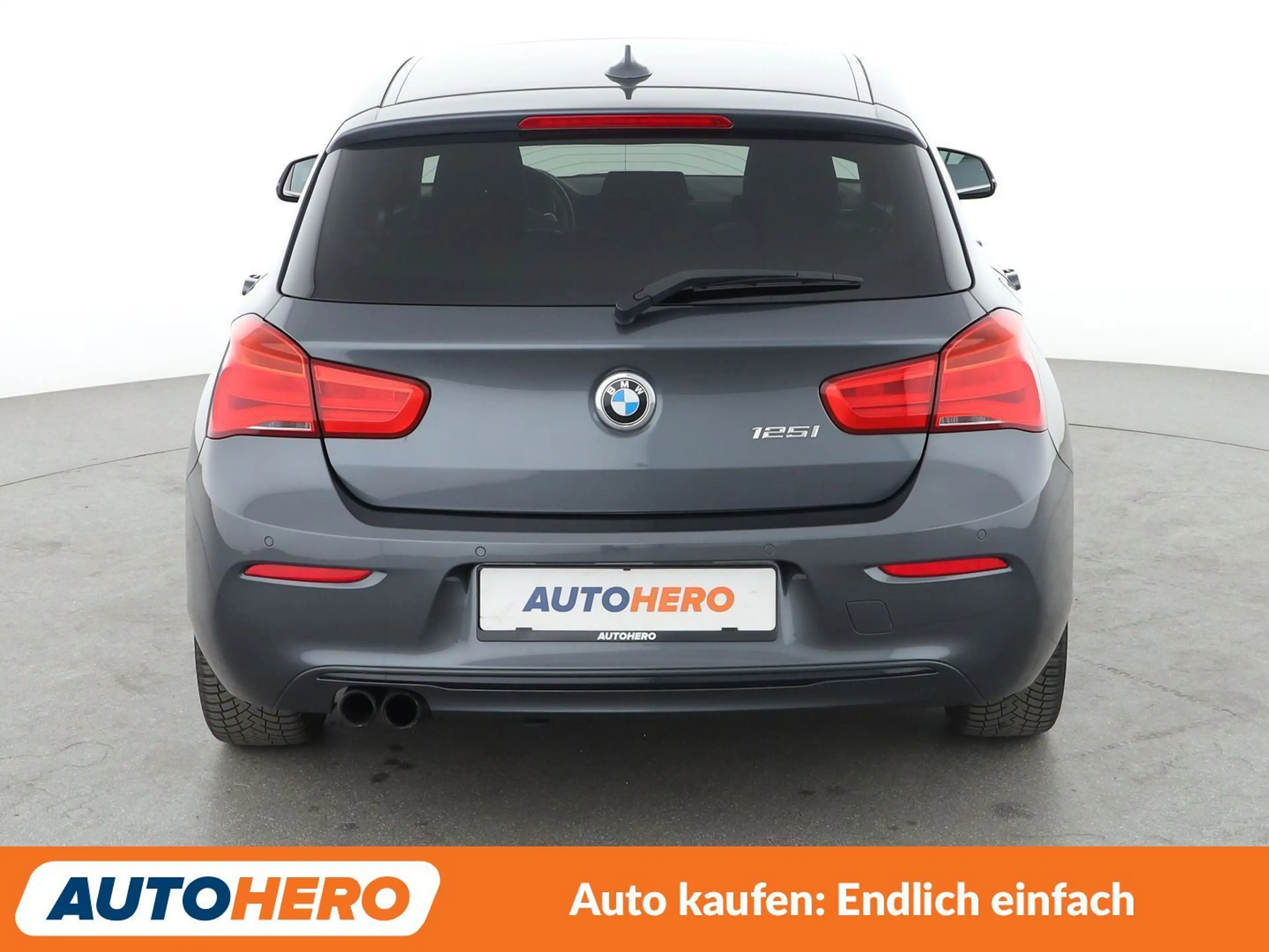 BMW 125 125i Sport Line Aut.*NAVI*LED*PDC*SHZ*ACC*PANO* — photo 5