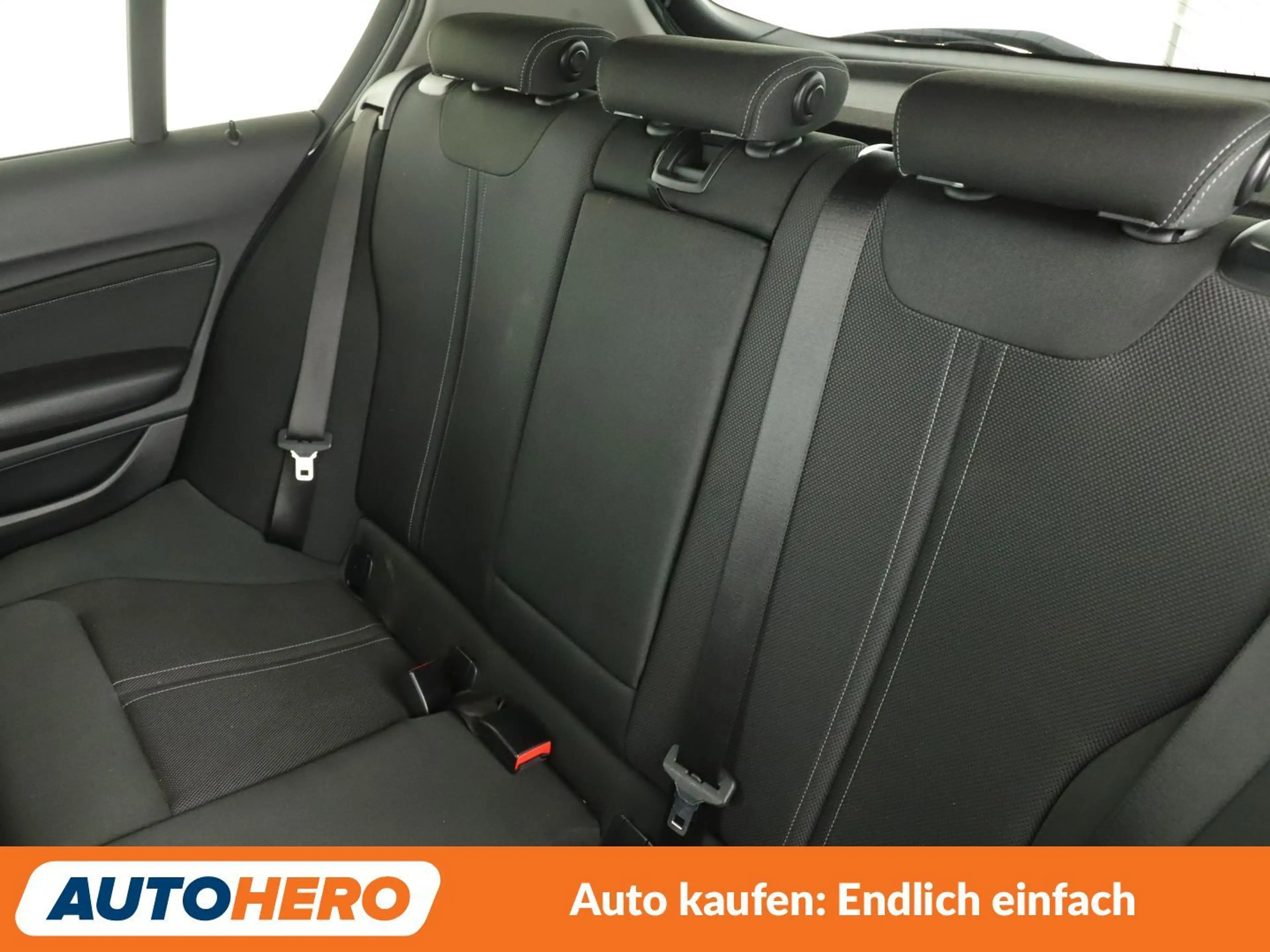 BMW 125 125i Sport Line Aut.*NAVI*LED*PDC*SHZ*ACC*PANO* — photo 14