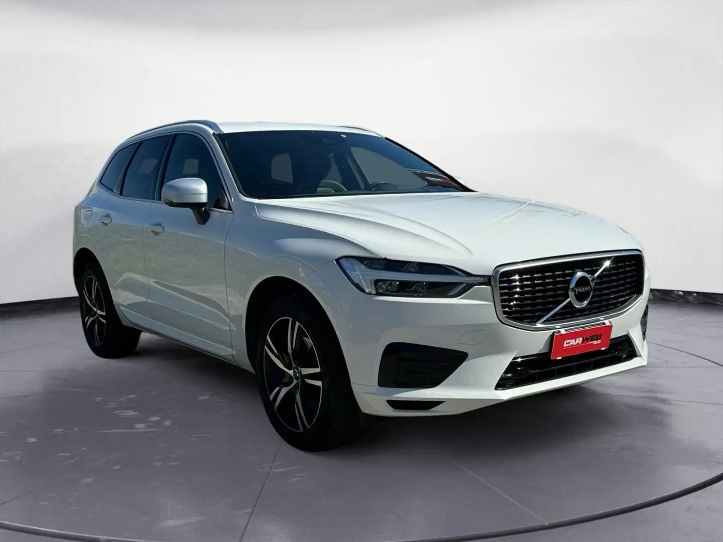 Volvo XC60 2.0 d4 R-design awd geartronic my18 White - 1
