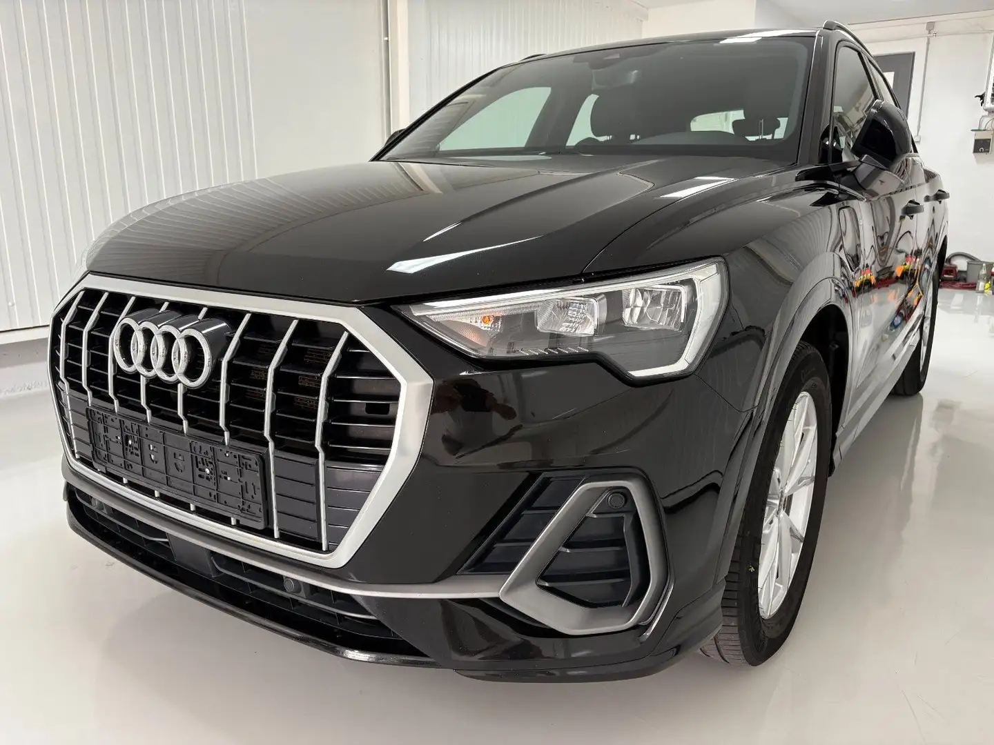 Audi Q3 45 TFSI e S line/LED/Navi Noir - 1