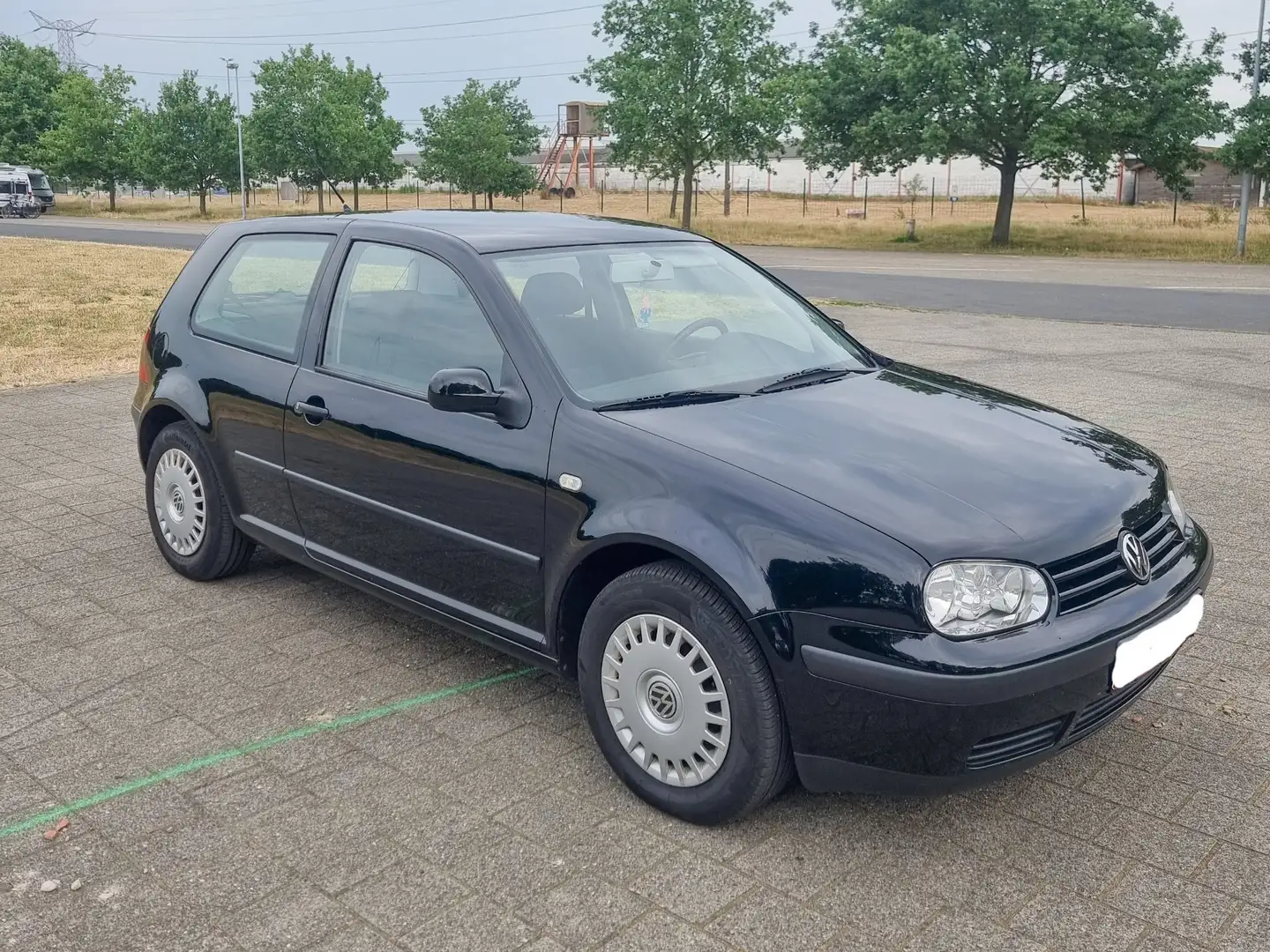 Volkswagen Golf 1.6 Zwart - 2