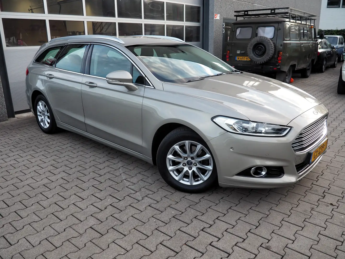Ford Mondeo Wagon 1.5 EcoBoost Titanium LUXE!! CAMERA KEYLESS Grijs - 1