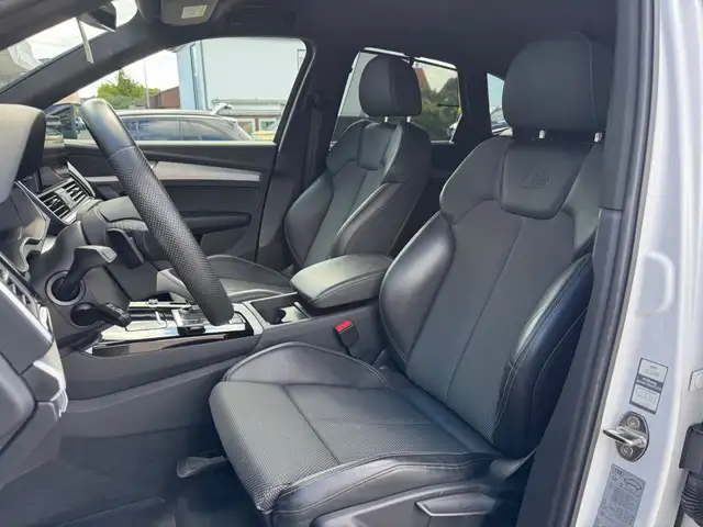 Audi Q5 view 15