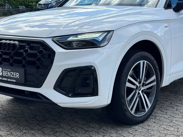 Audi Q5 view 9