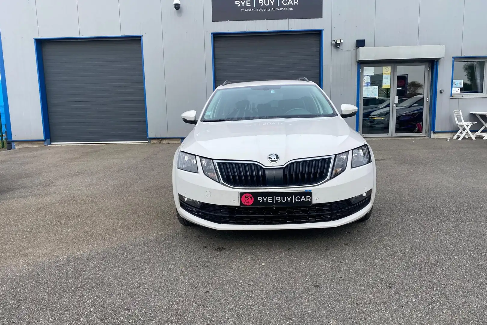 Skoda Octavia Octavia Combi 1.6 TDI 116CH BREAK Edition BVA DSG7 GTIE 12M ENTRETENU Wit - 2
