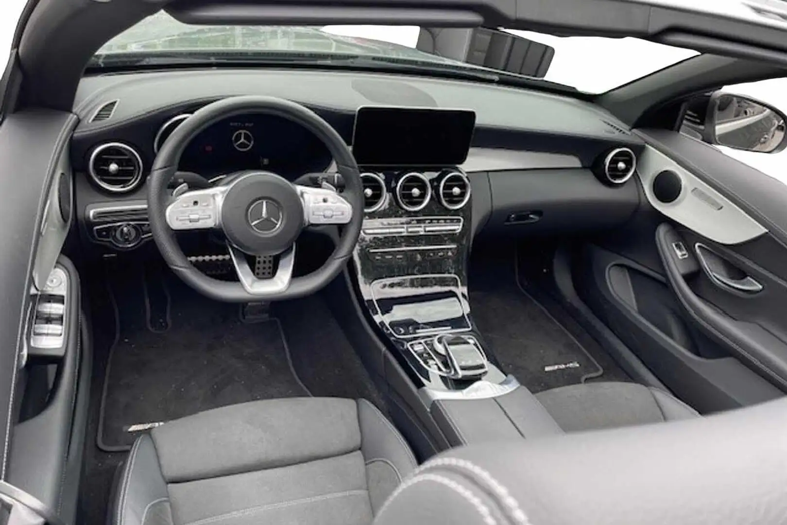 Mercedes-Benz C 200 Cabriolet AMG-Line Gris - 2