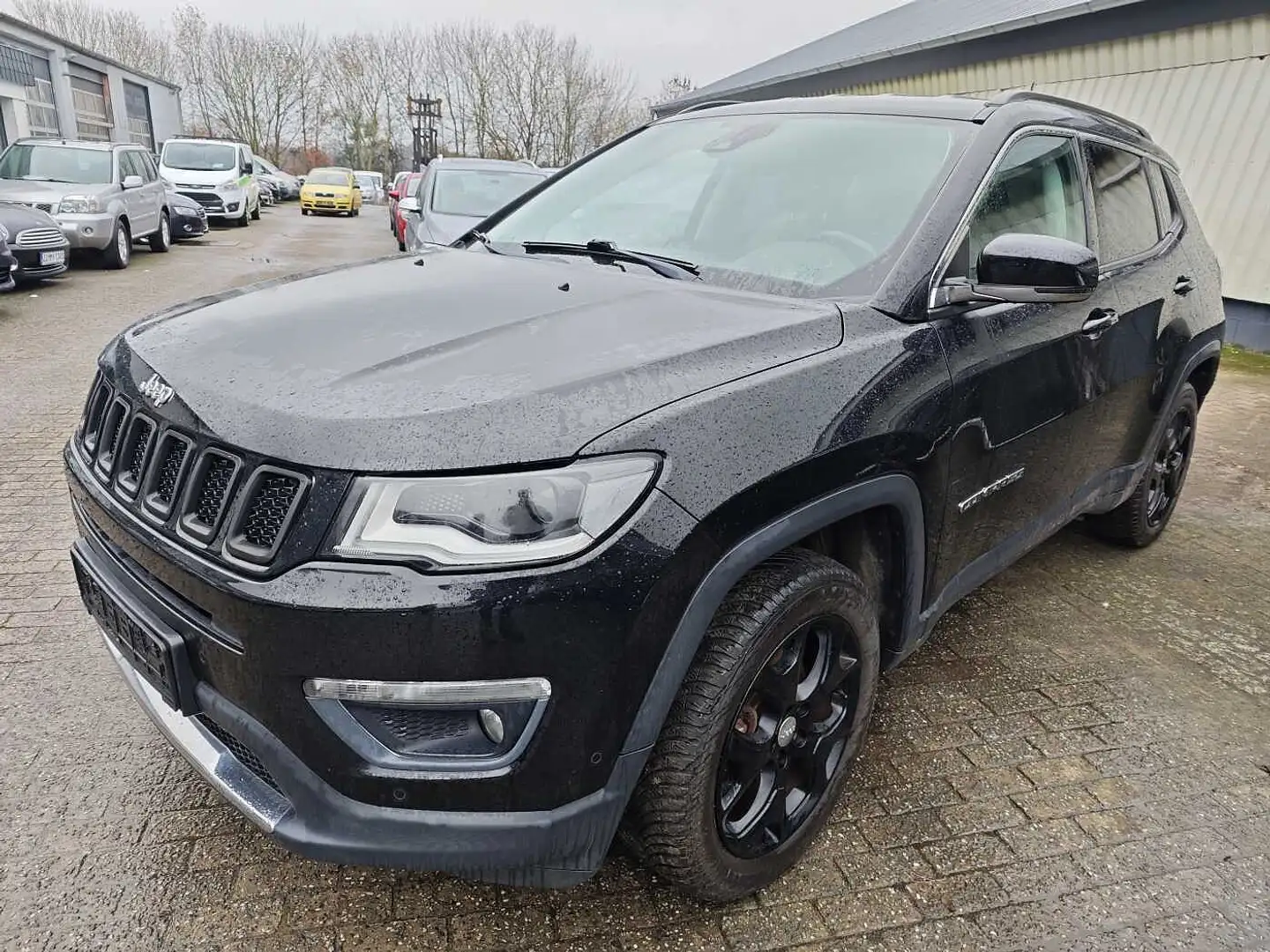 Jeep Compass 1.4 MultiAir Active Drive Automatik Limited Schwarz - 1