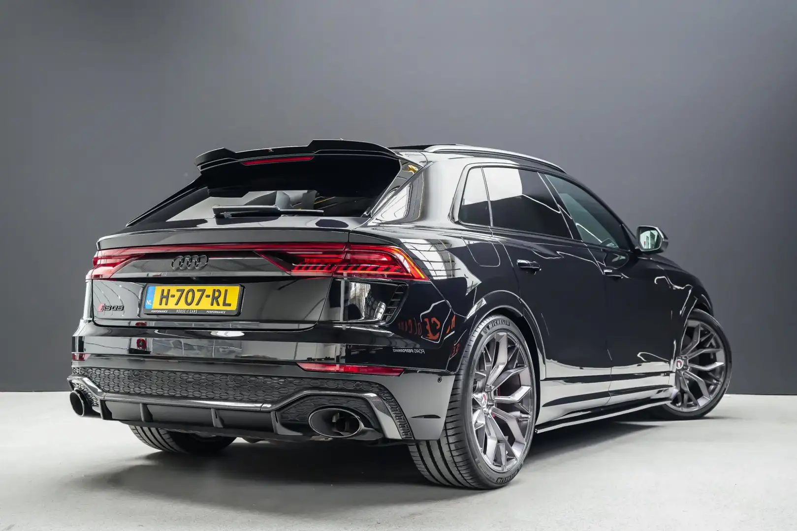Audi RS Q8 RSQ8 4.0 600pk TFSI quattro |23" custom|Maxton spl Zwart - 2