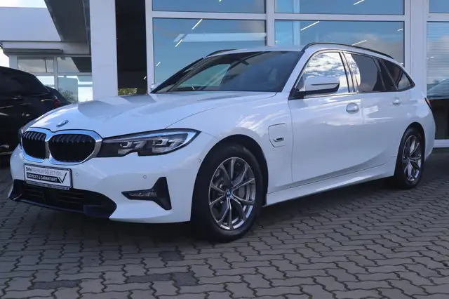 Bmw 330 e Touring Sport Line/Head Up/Shz/Lhz/DAB