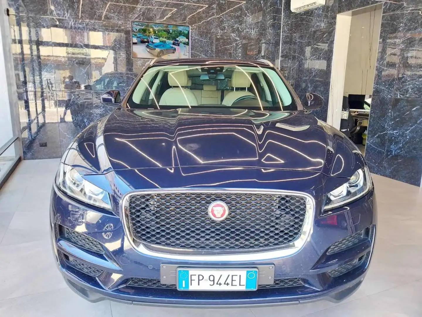 Jaguar F-Pace 2.0 D 180 CV aut. Prestige Blu/Azzurro - 1