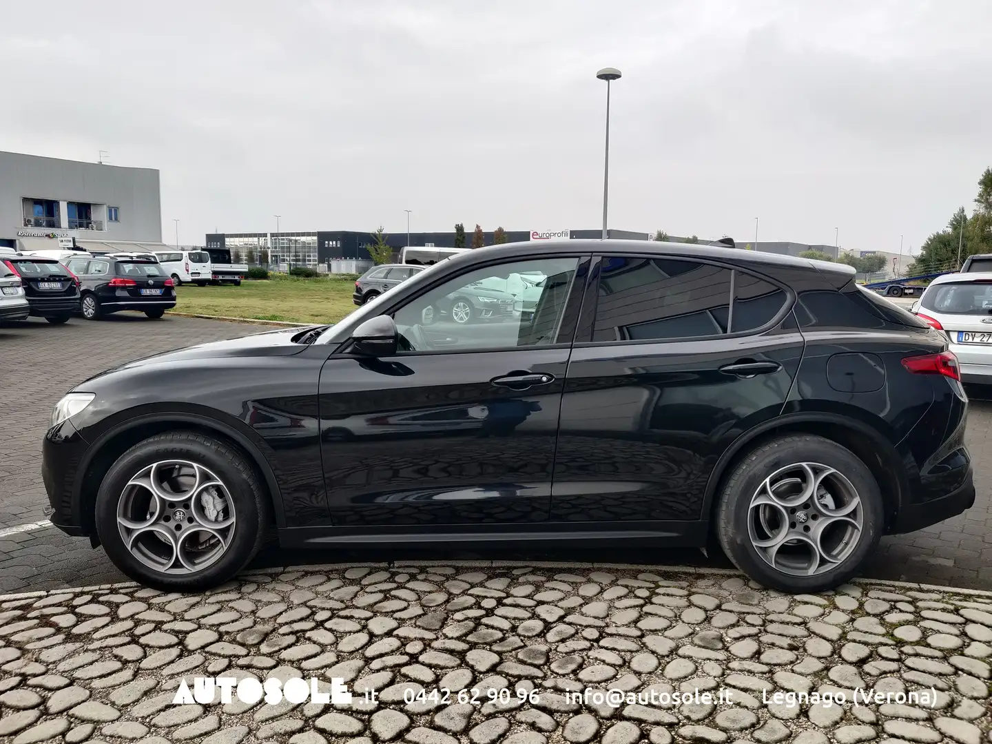 Alfa Romeo Stelvio Stelvio 2.2 Sprint Q4 Automatico Nero - 2