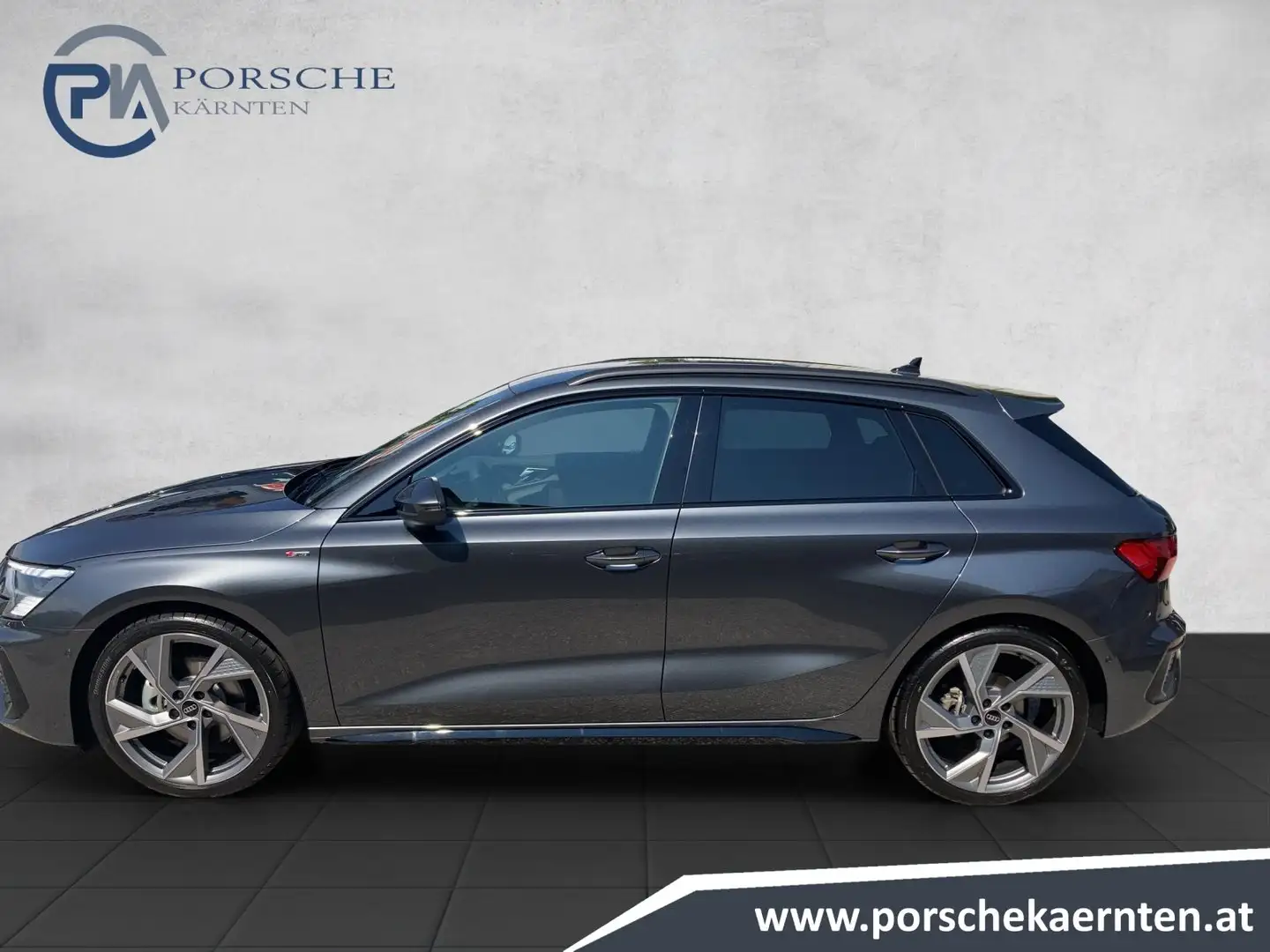 Audi A3 40 TFSI quattro S line ext Grau - 2