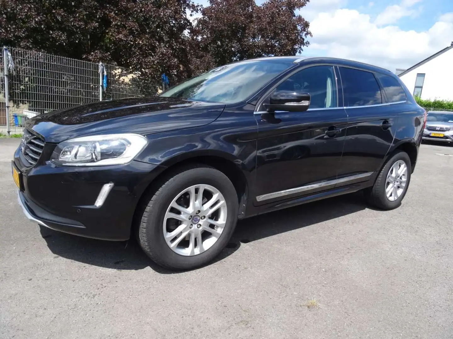 Volvo XC60 D5 SUMMUM Noir - 1