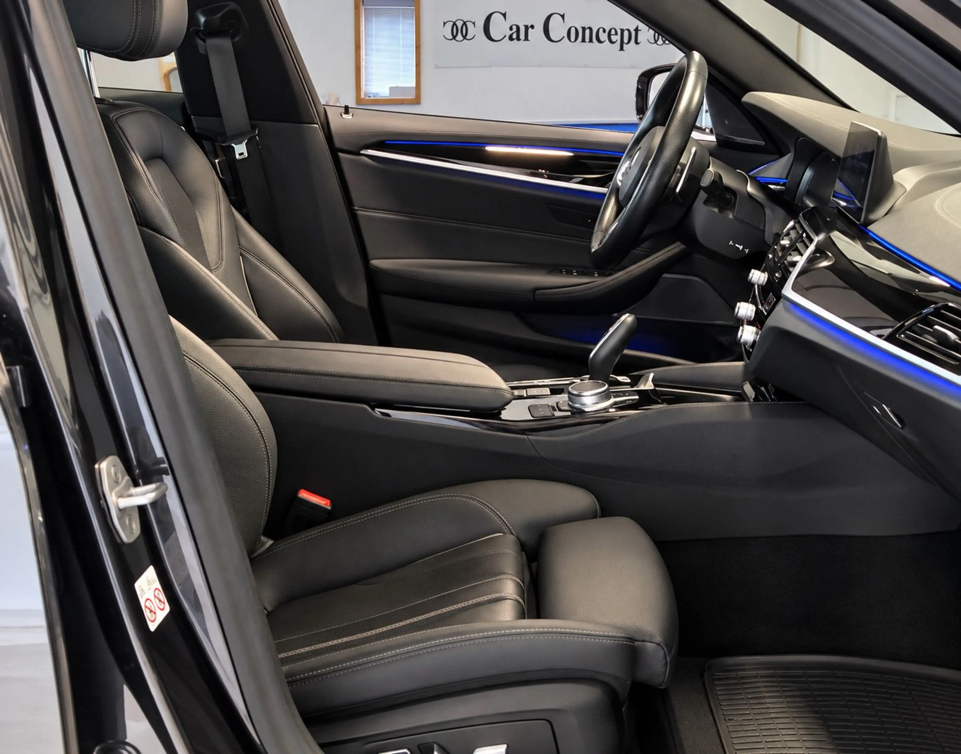 BMW 550 d xDriveA SHD DAP Park+ H&K Laser — photo 2