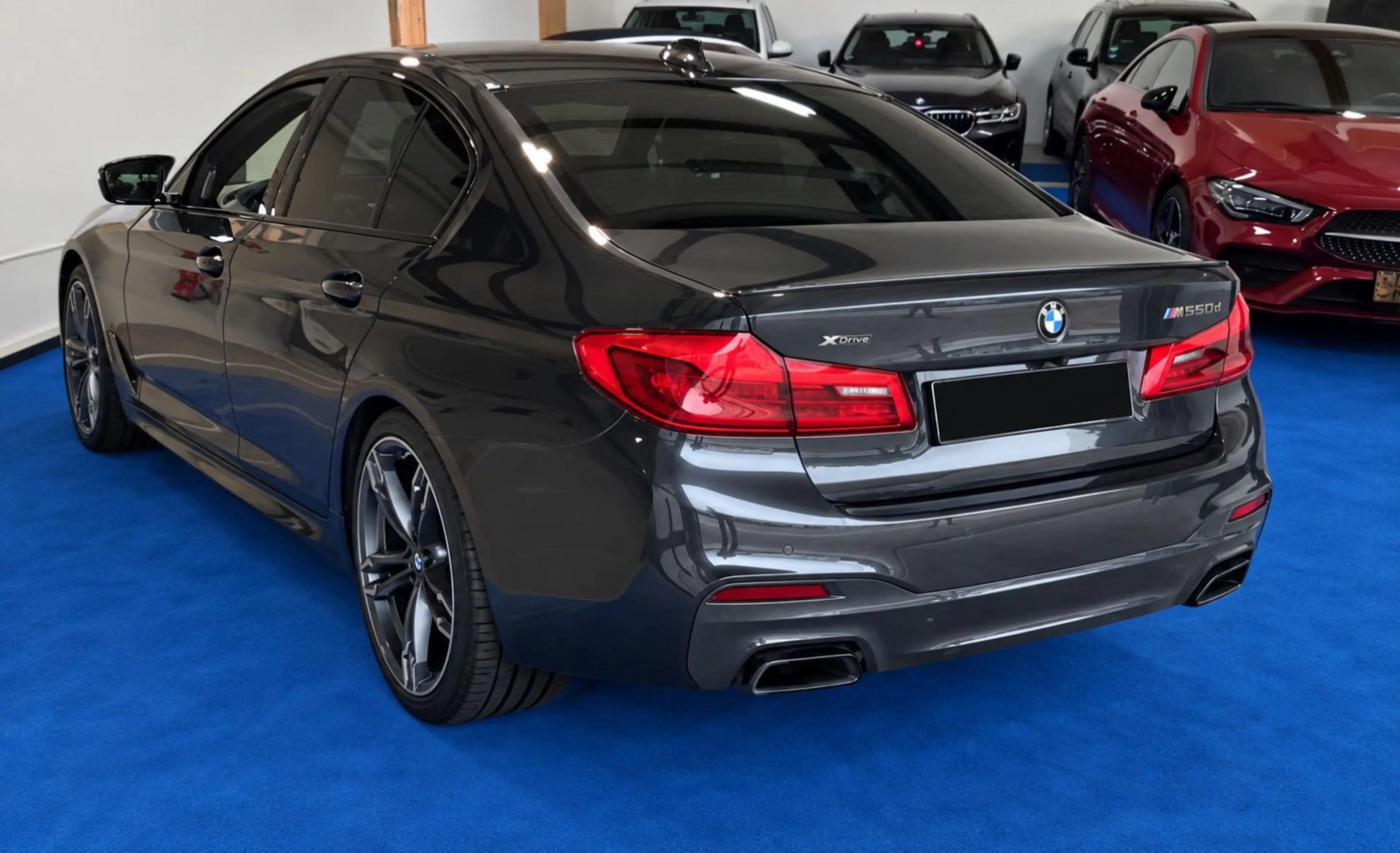 BMW 550 d xDriveA SHD DAP Park+ H&K Laser — photo 3