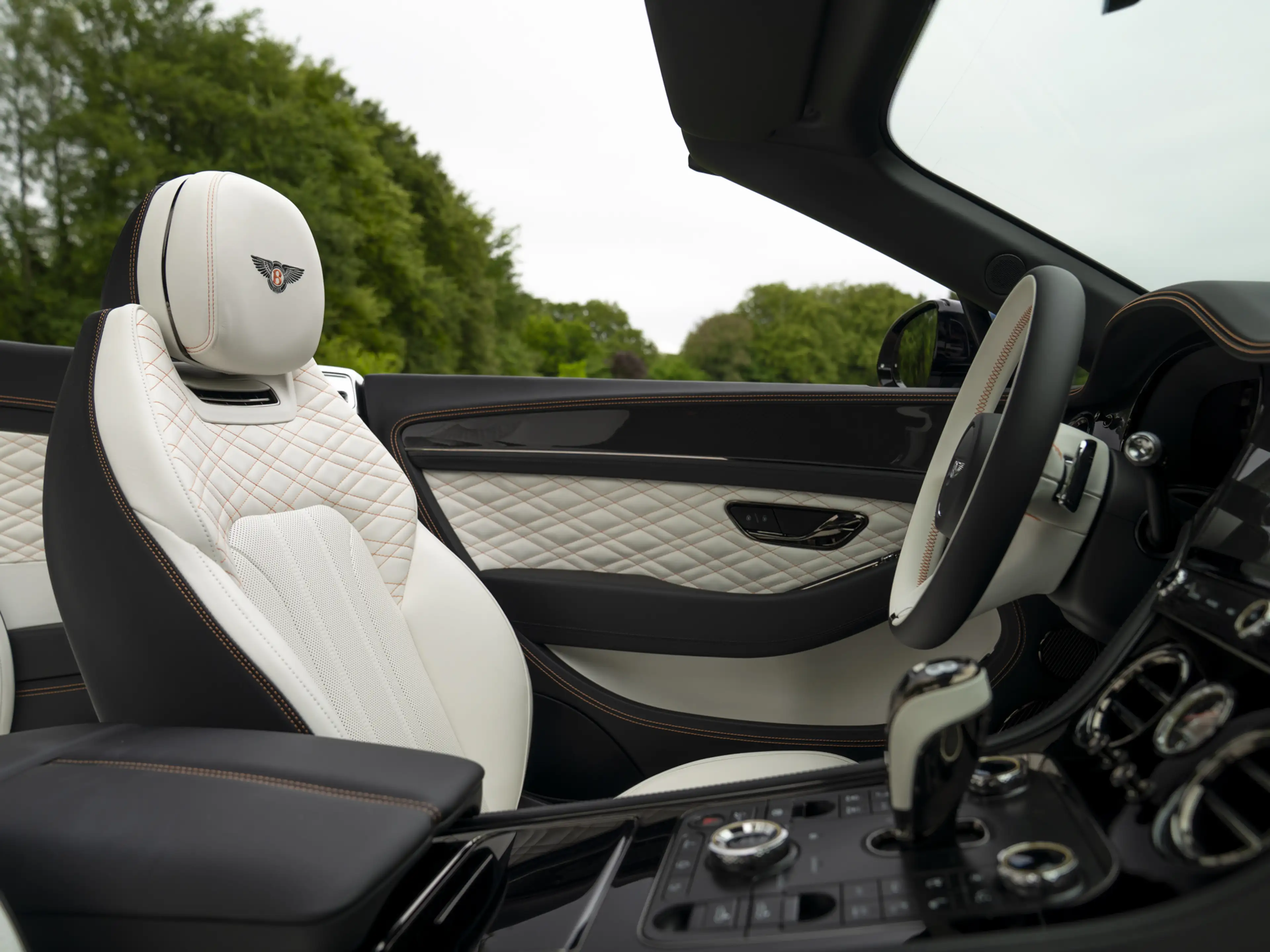 Bentley Continental GTC 4.0 V8 Hybrid | Naim | Mulliner | Touring Spec. | — photo 10