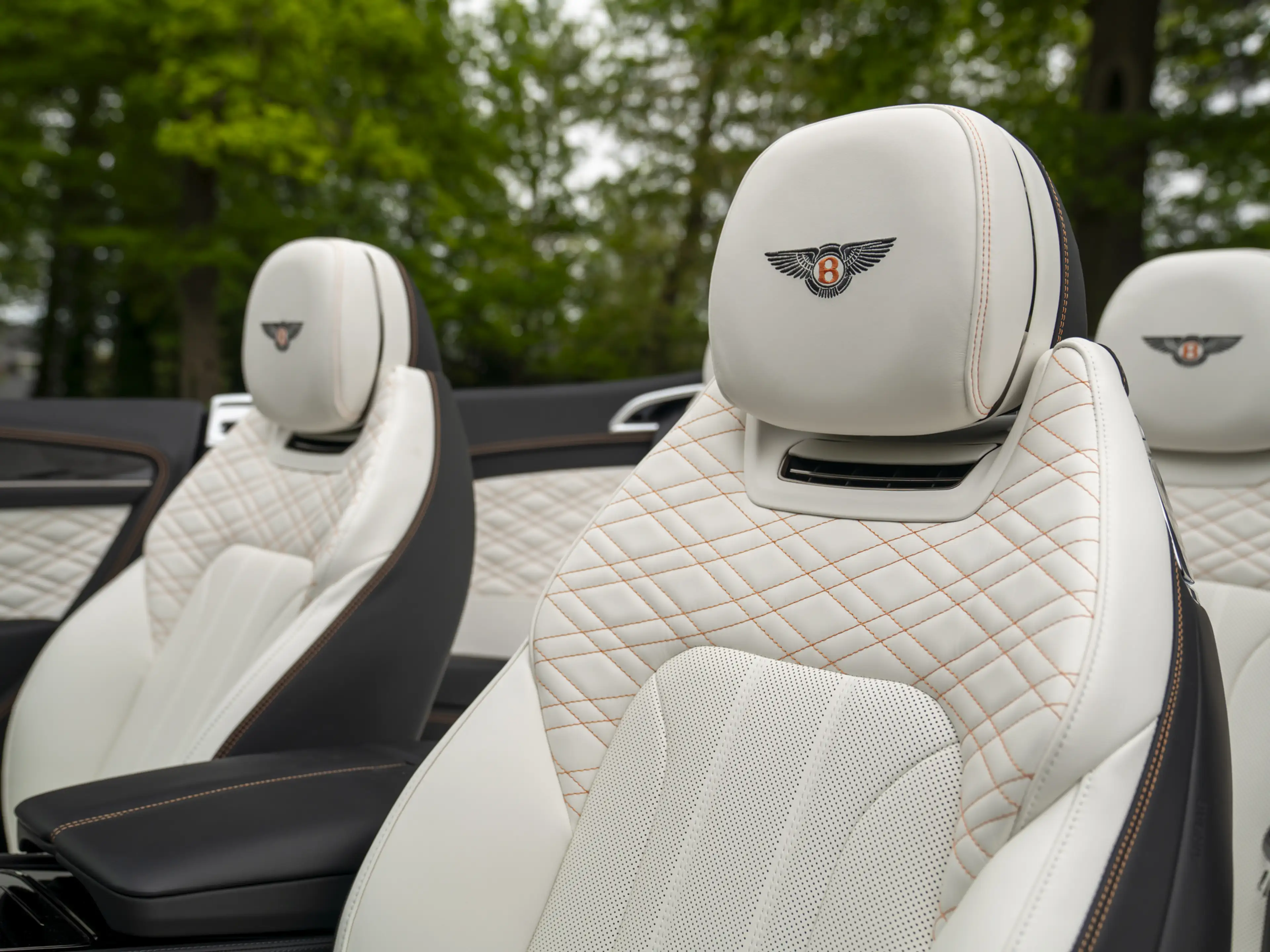 Bentley Continental GTC 4.0 V8 Hybrid | Naim | Mulliner | Touring Spec. | — photo 46
