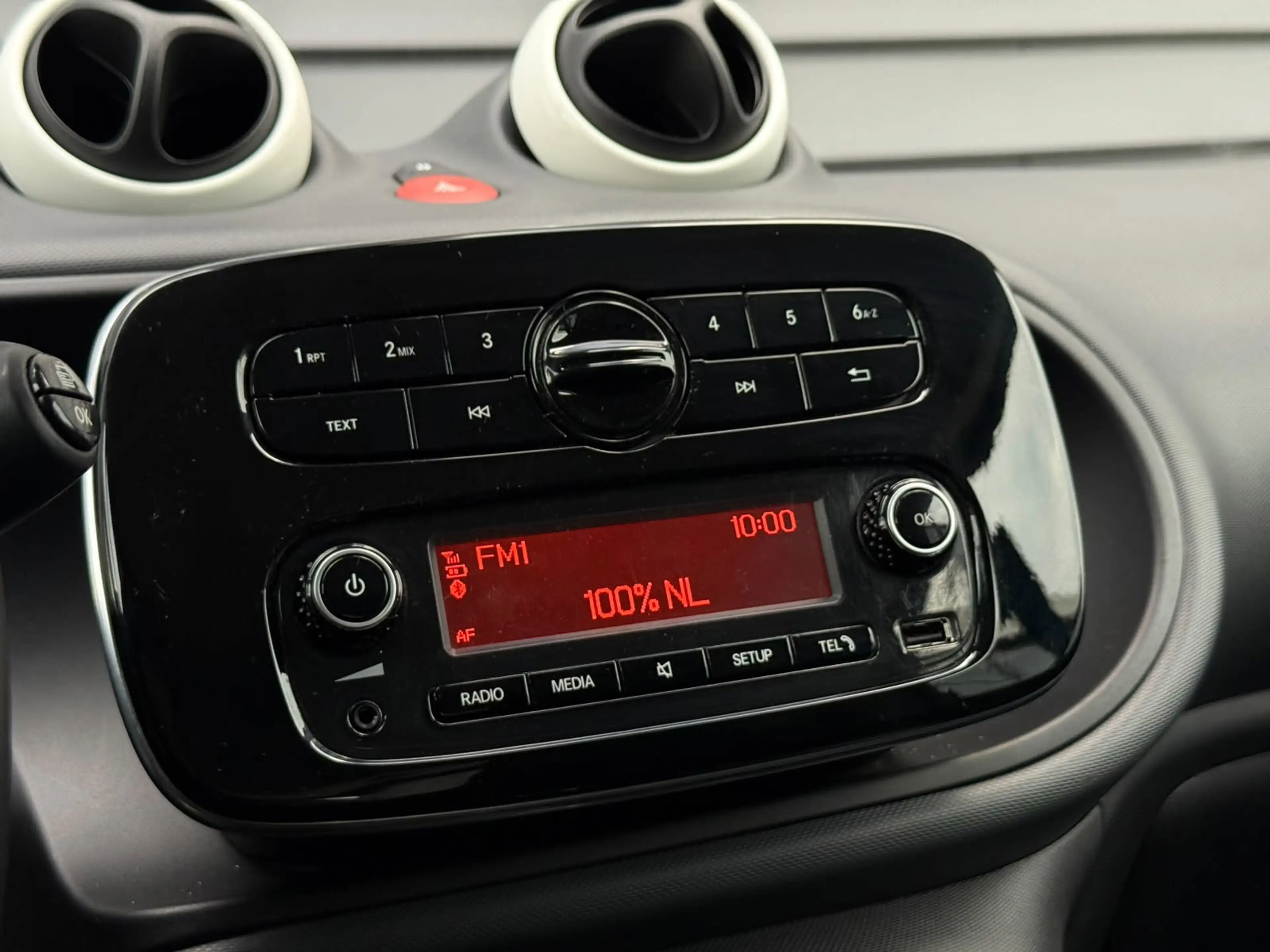 smart forTwo 1.0 Base Cruise Airco Bluetooth — photo 13