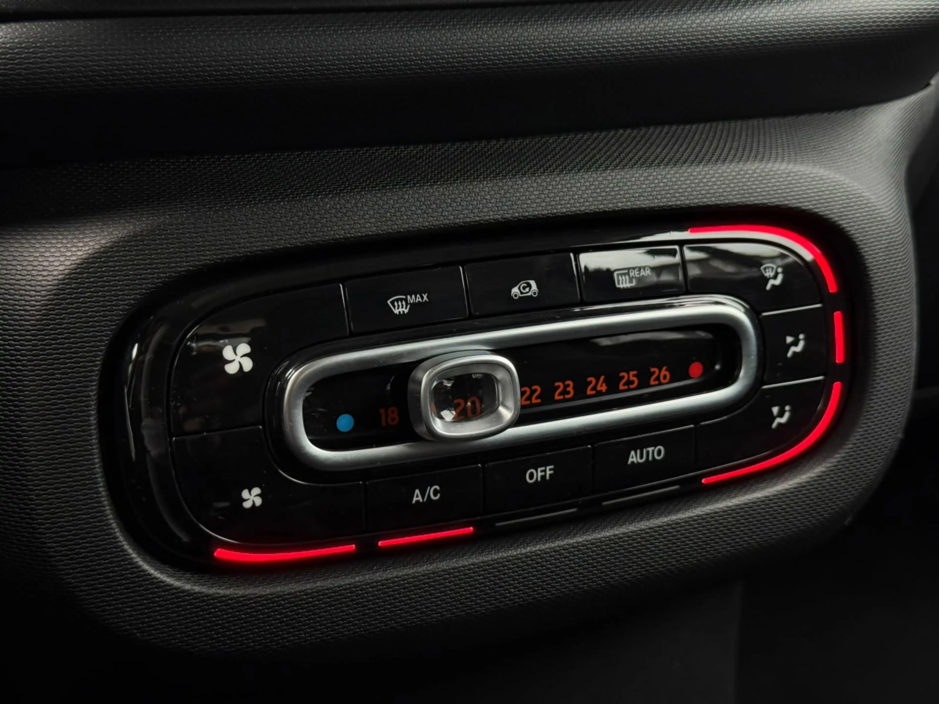 smart forTwo 1.0 Base Cruise Airco Bluetooth — photo 12