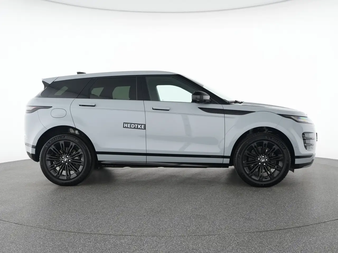 Land Rover Range Rover Evoque 2026 — фото 12
