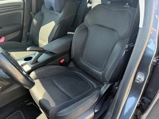 Renault Megane view 12